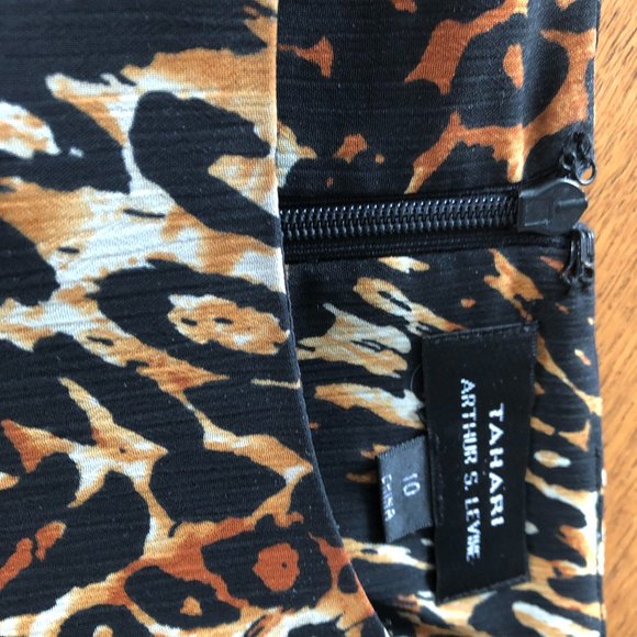 animal print TAHARI dress - Picture 2 of 6